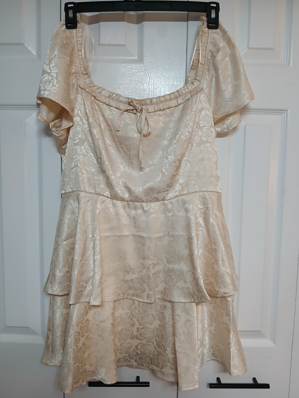 Francesca's Ivory Floral Jacquard Smocked Puff Sleeve Dress Lined Stretch XL